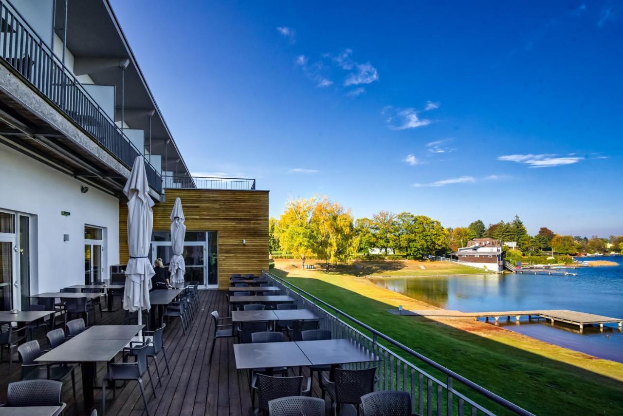 Neufeldersee Hotel & Restaurant Neufeld an der Leitha Esterno foto