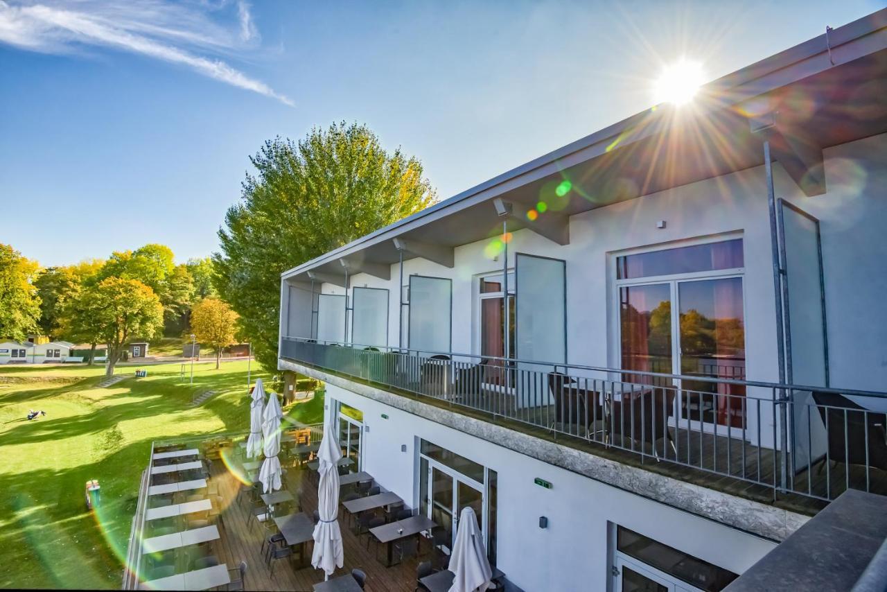 Neufeldersee Hotel & Restaurant Neufeld an der Leitha Esterno foto